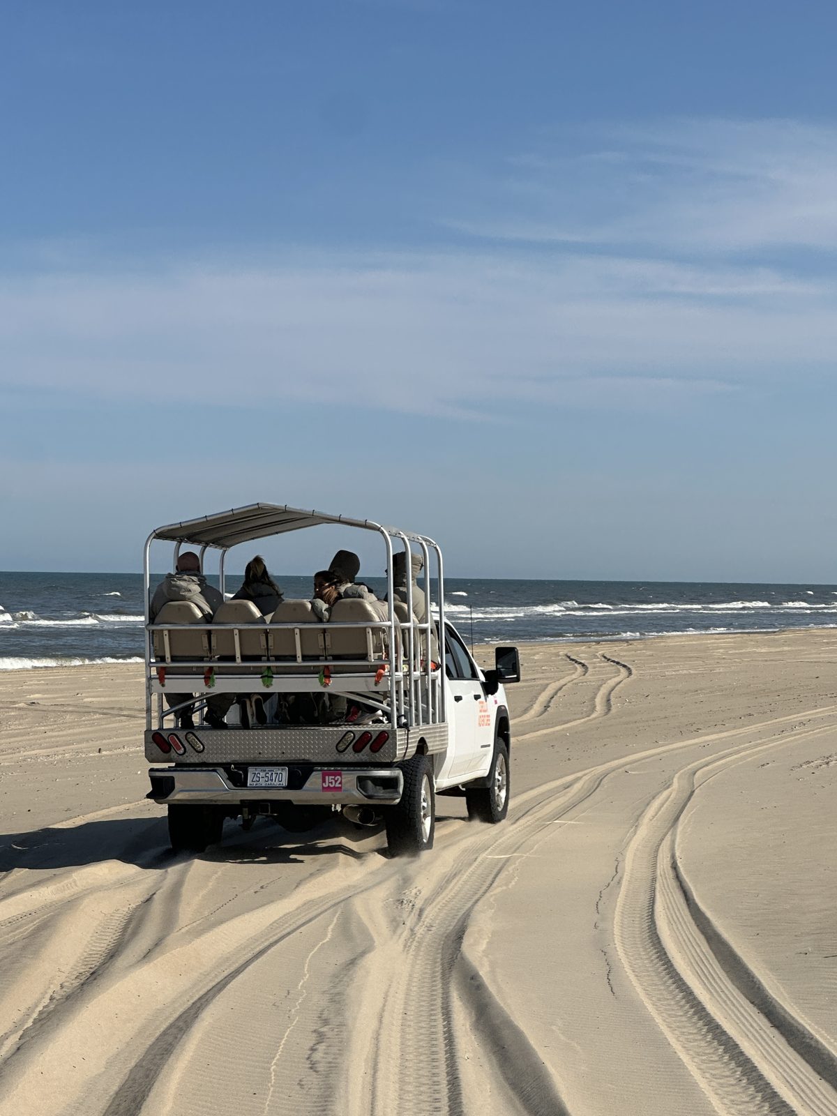 Students at the Atlantic coast in North Carolina