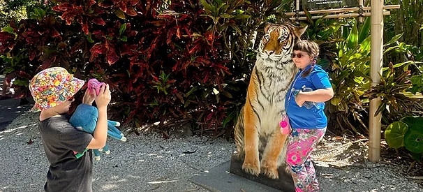 3 Oaks Academy students on educational field trip to zoo in Estero Florida